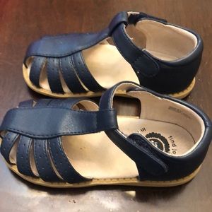 Livid & Luca navy blue leather barely worn sandals